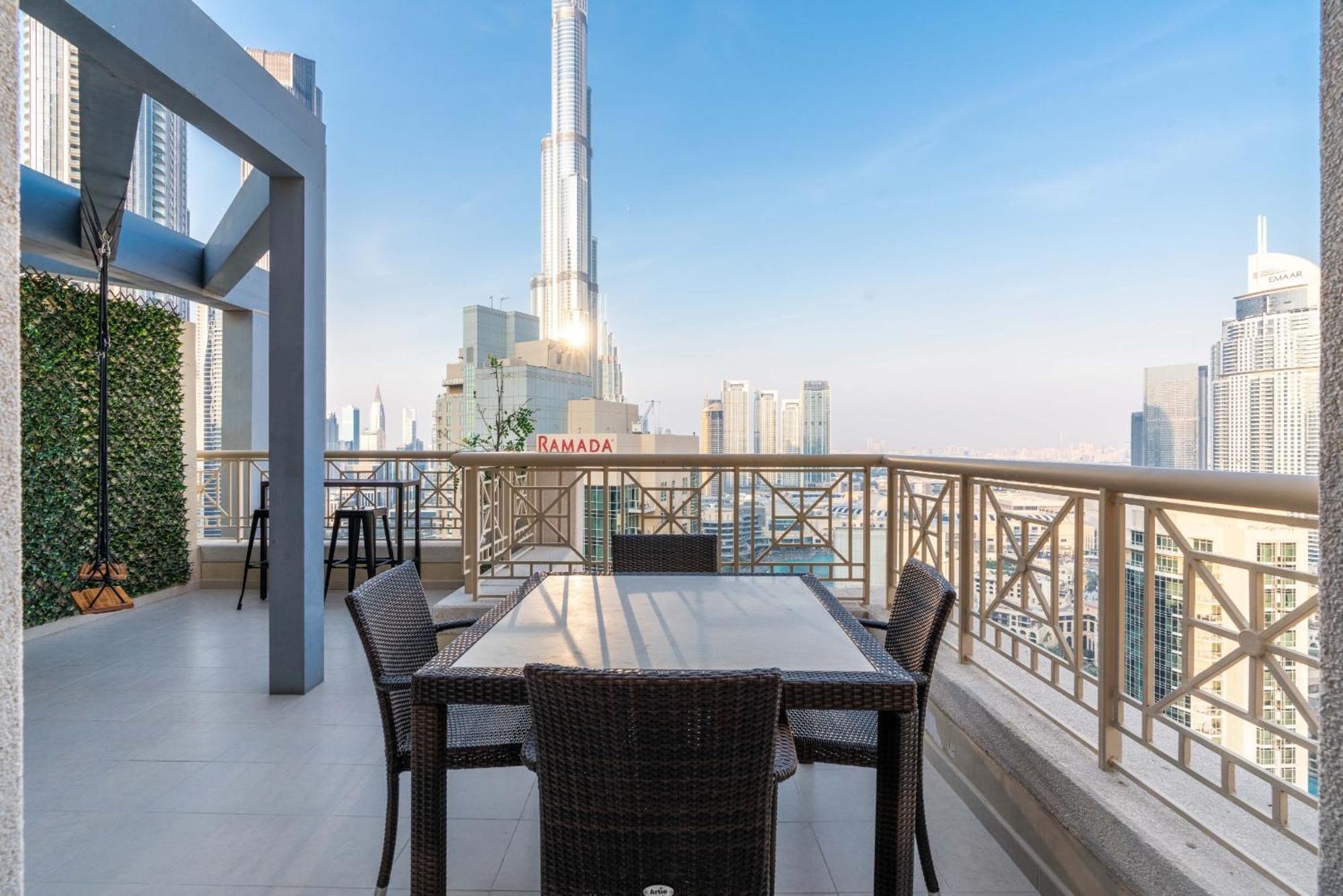 Luxury 2Br Downtown Apt With Burj Khalifa Views Dubai Eksteriør bilde